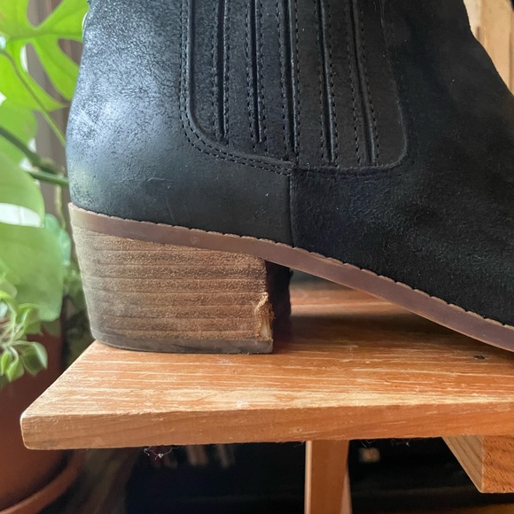 Tommy Hilfiger Suede Booties - Picture 2 of 4